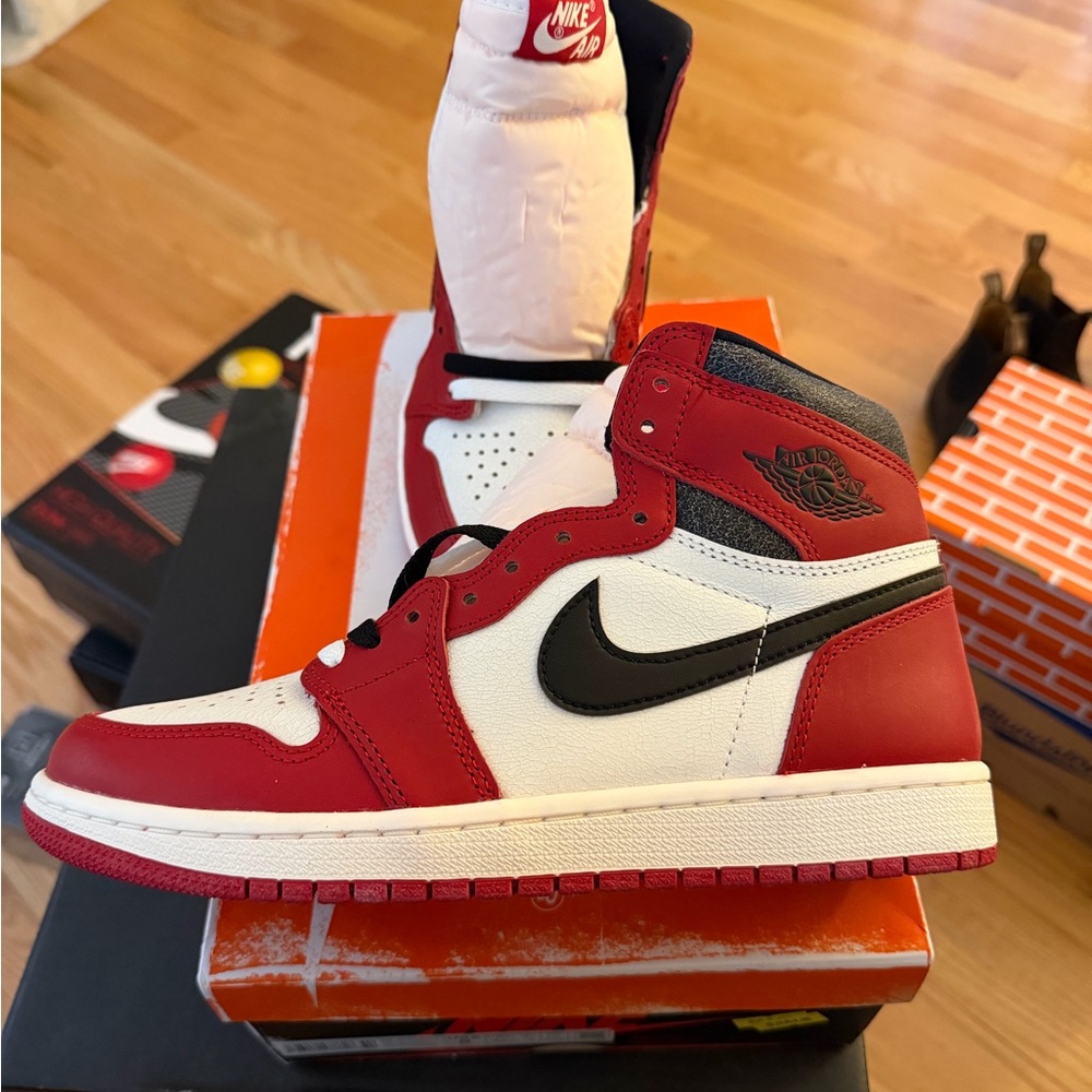 Nike Jordan 1 Lost and Found size 8